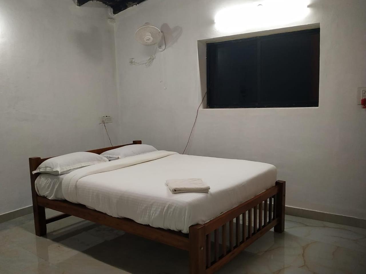 The Ocean View Hotel Ullal ภายนอก รูปภาพ